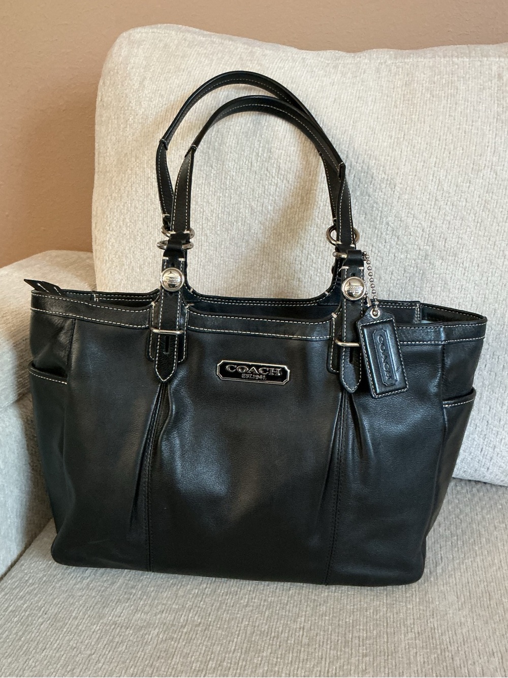 Coach Black Leather Gallery East West Pleated Tote Bag F15147